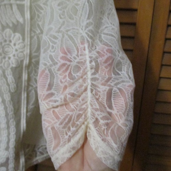 Style & Co. top Romantic Boho, cream, lacy, stretchy & sheer sleeves size XL - Picture 5 of 8